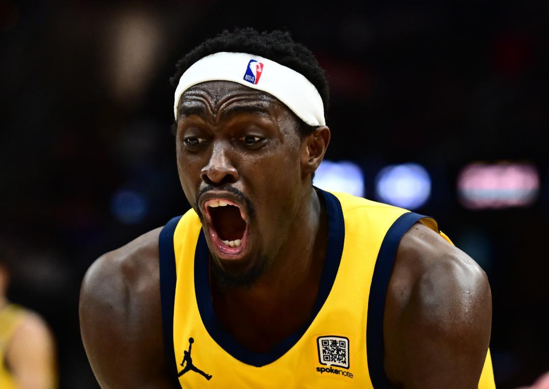 爱游戏体育-领先优势明显引发热议！，西亚卡姆在澳大利亚队比赛中刷新纪录赛场气氛高涨-爱游戏体育